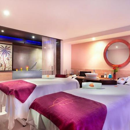 Grand Chennai By Grt Hotels Esterno foto Spa at the Hilton London Heathrow