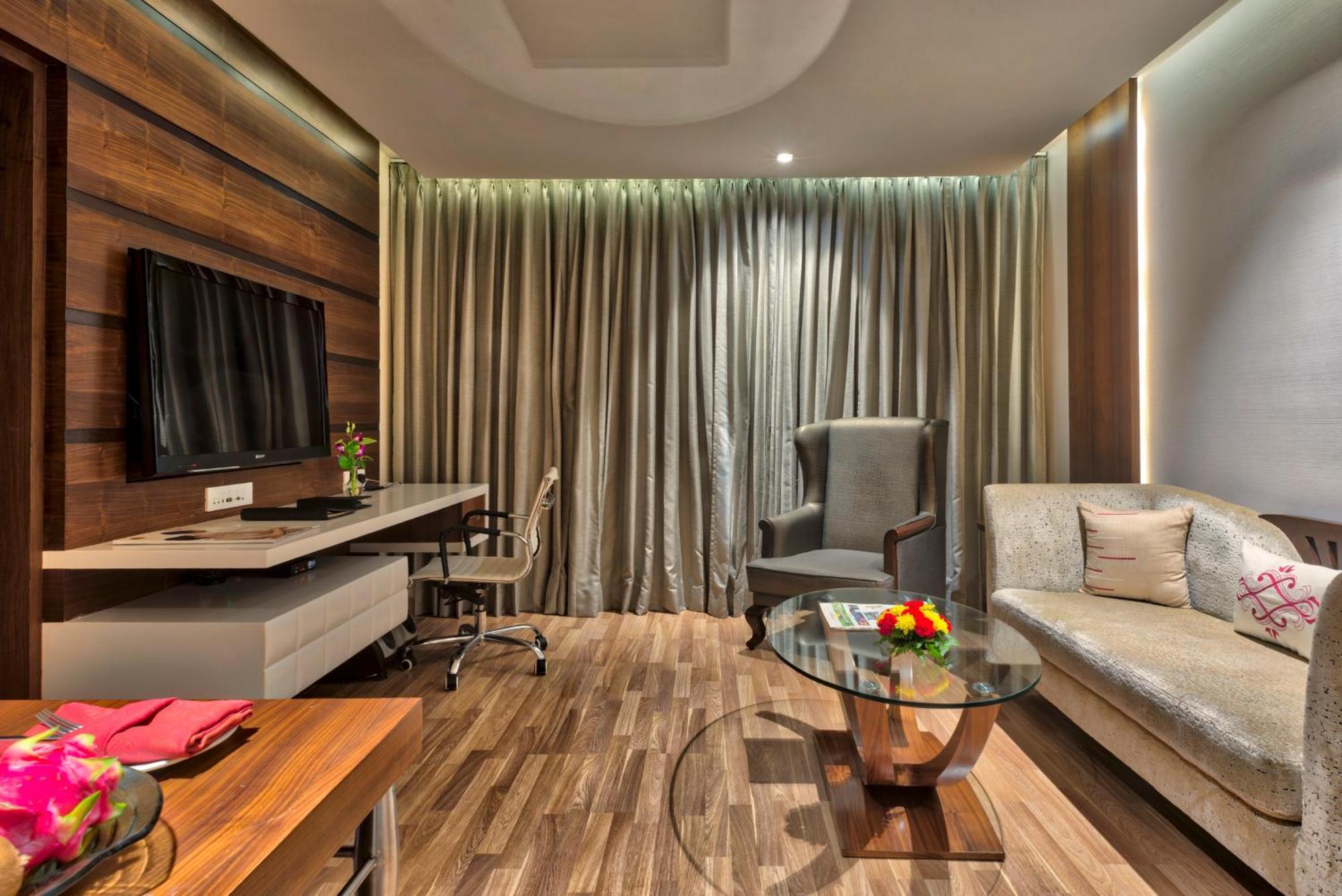 Grand Chennai By Grt Hotels Esterno foto Suite room at the hotel