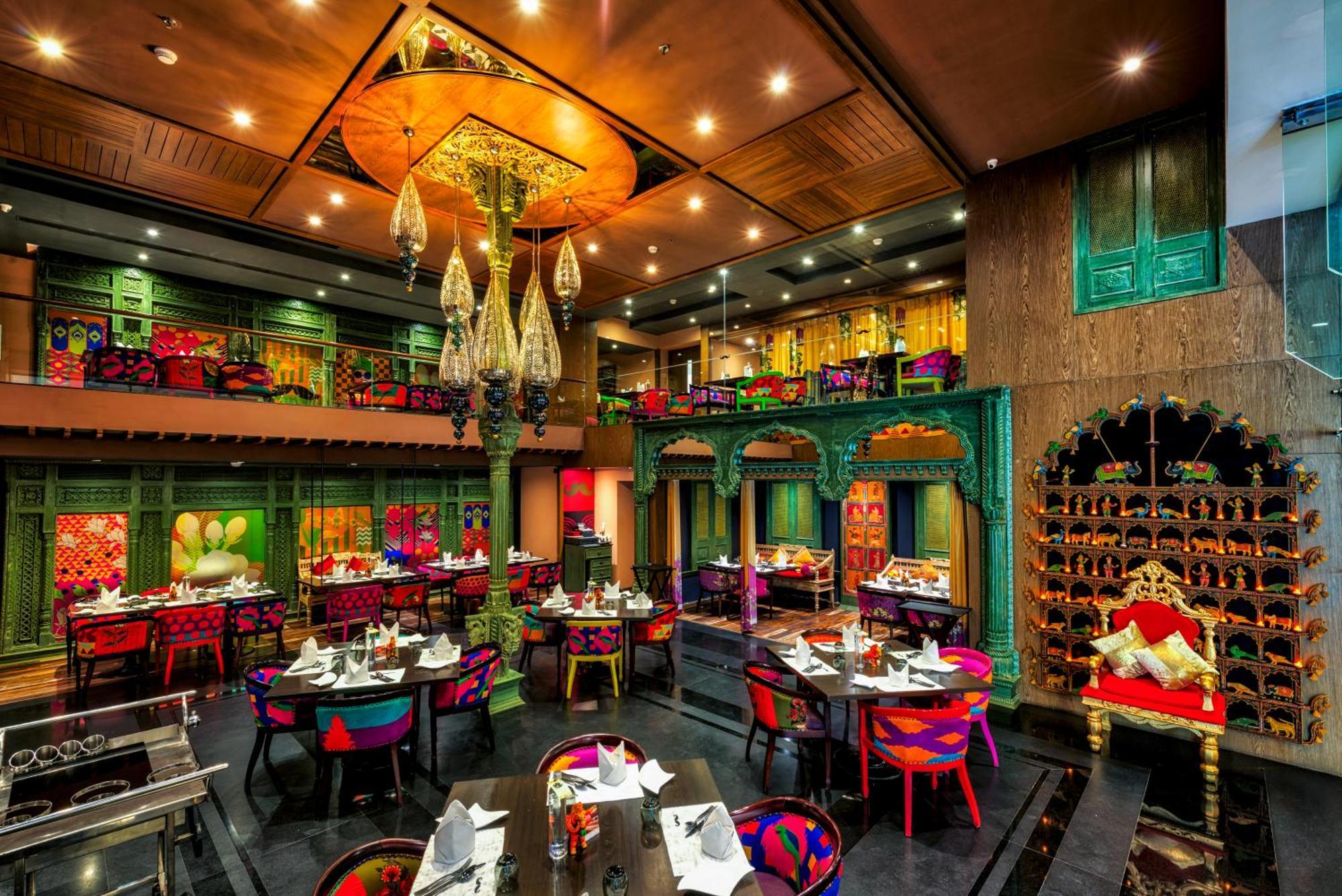 Grand Chennai By Grt Hotels Esterno foto Interior of the restaurant